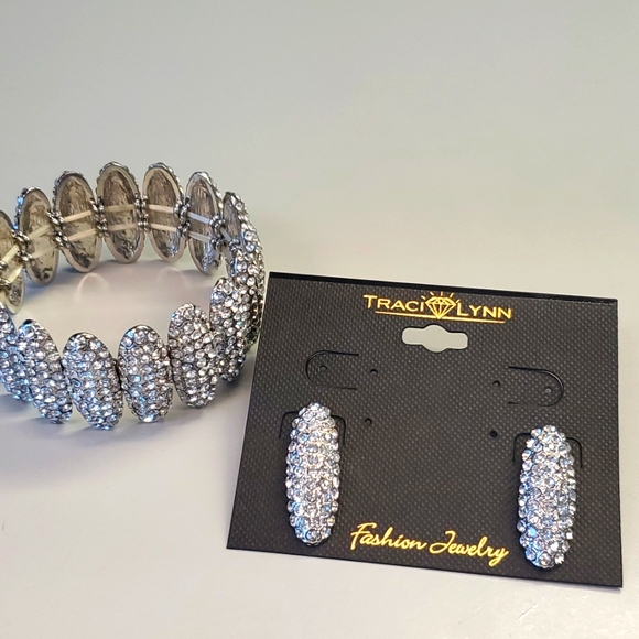 Traci Lynn Jewelry - Bracelet and NEW earrings